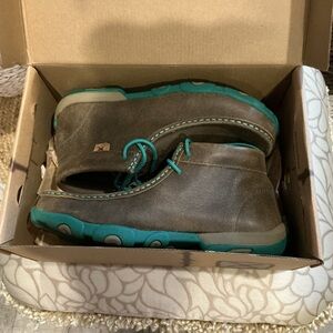 Twisted X Women’s brown and Teal Driving Mocs 8M